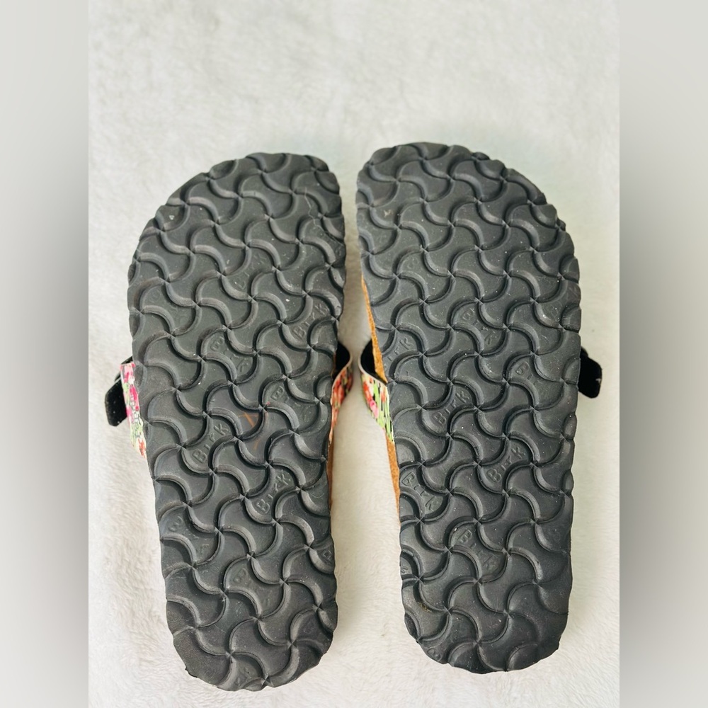 Papillio by Birkenstock Floral Thong Sandals Size 36 or Size 5 - Picture 6 of 6